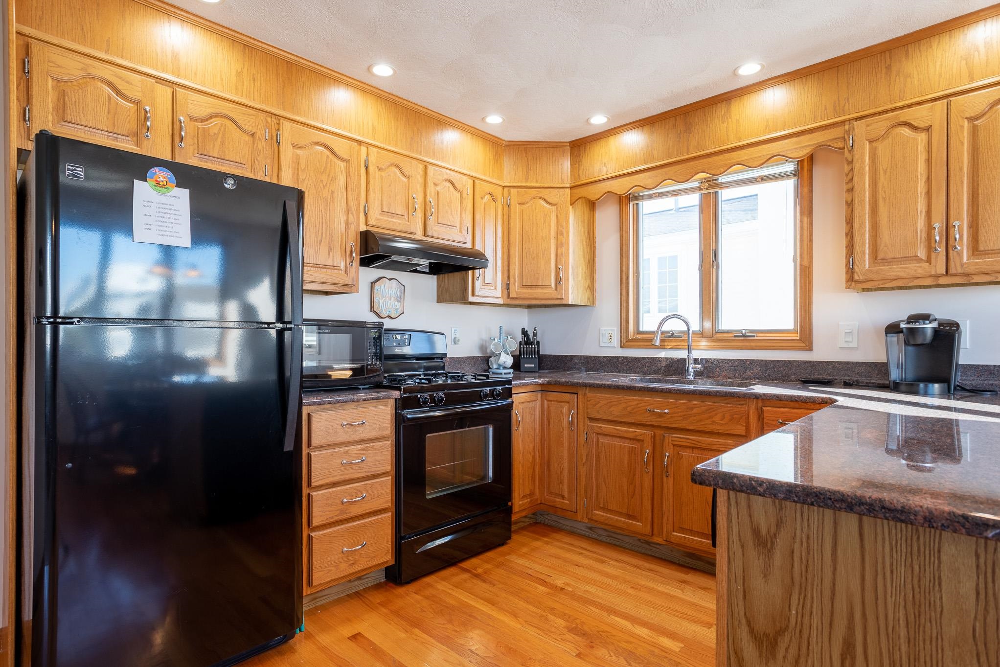 170 Tilton Street Seabrook, NH 03874 - Photo 2 of 19