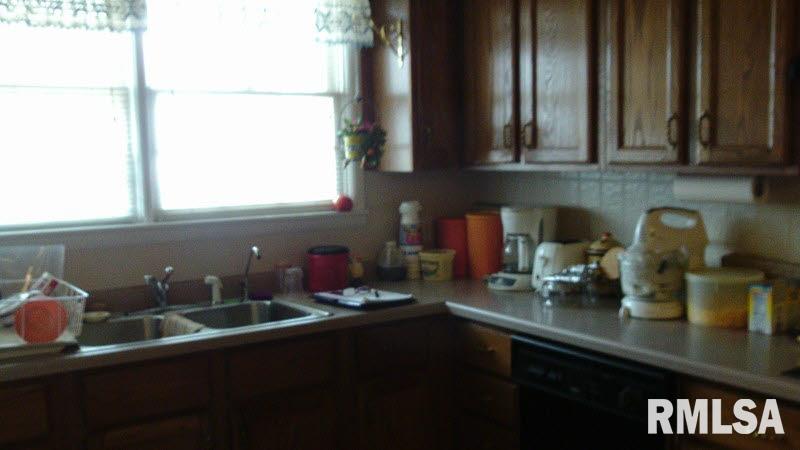 426 North Olive Road Flora, IL 62839 - Photo 5 of 30 Gallery Image 5