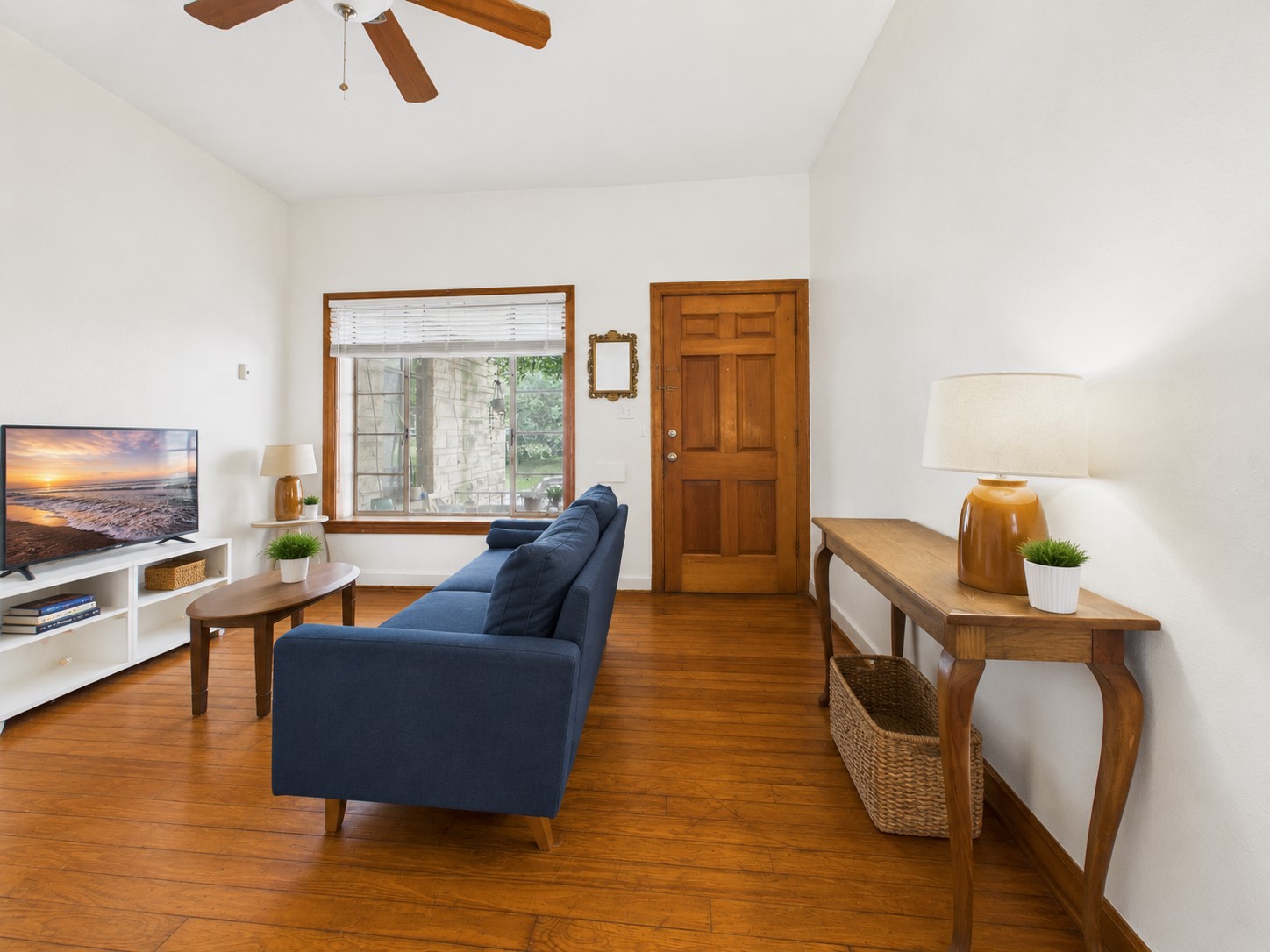 915 Keith Lane, Unit 101 Austin, TX 78705 - Photo 5 of 13