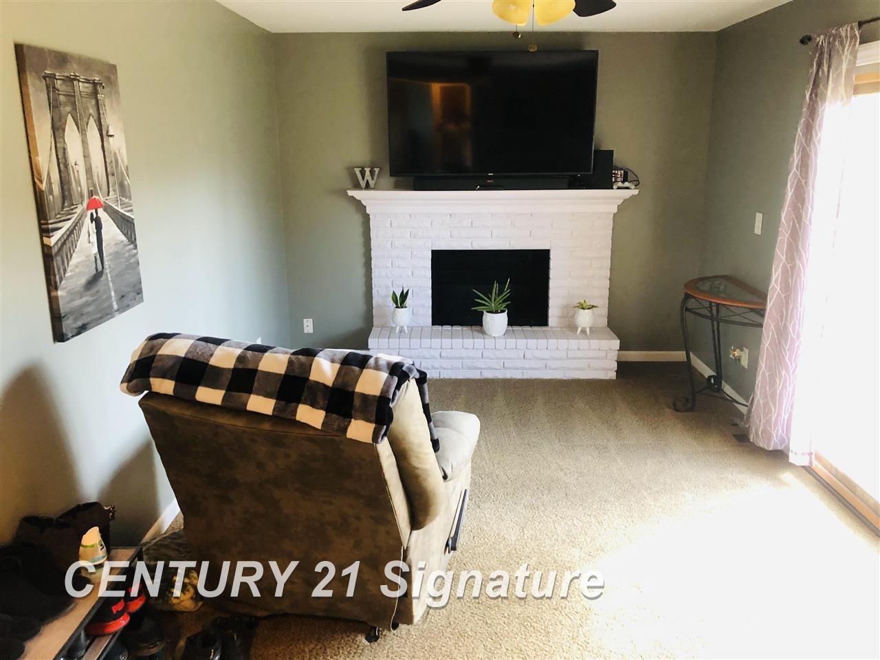 410 Holland Road Flushing, MI 48433 - Photo 4 of 33