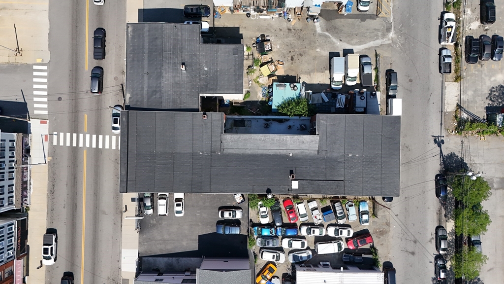 82 South Broadway Lawrence, MA 01843 - Photo 7 of 24