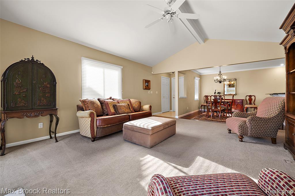 46784 Country Lane Macomb, MI 48044 - Photo 3 of 29