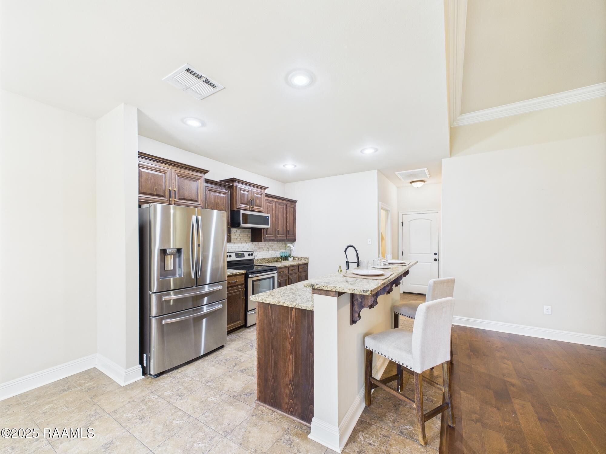 315 Arrowwood Road Youngsville, LA 70592 - Photo 6 of 19 CAM02220G0-PR0082-STILL009