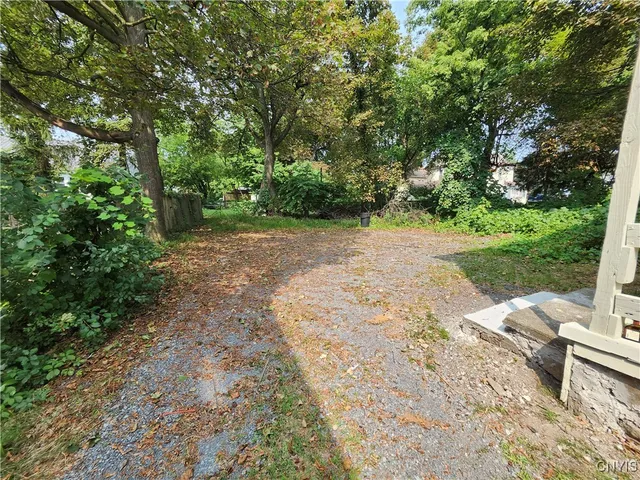 $149,000 | 3720 South Salina Street, Syracuse, NY 13205