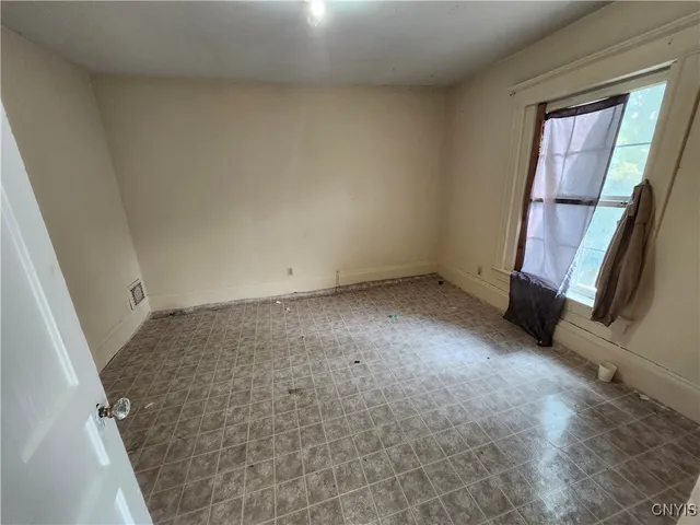 $149,000 | 3720 South Salina Street, Syracuse, NY 13205