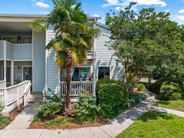 $370,000 | 1481 Center Street, Unit 1102, Mount Pleasant, SC 29464