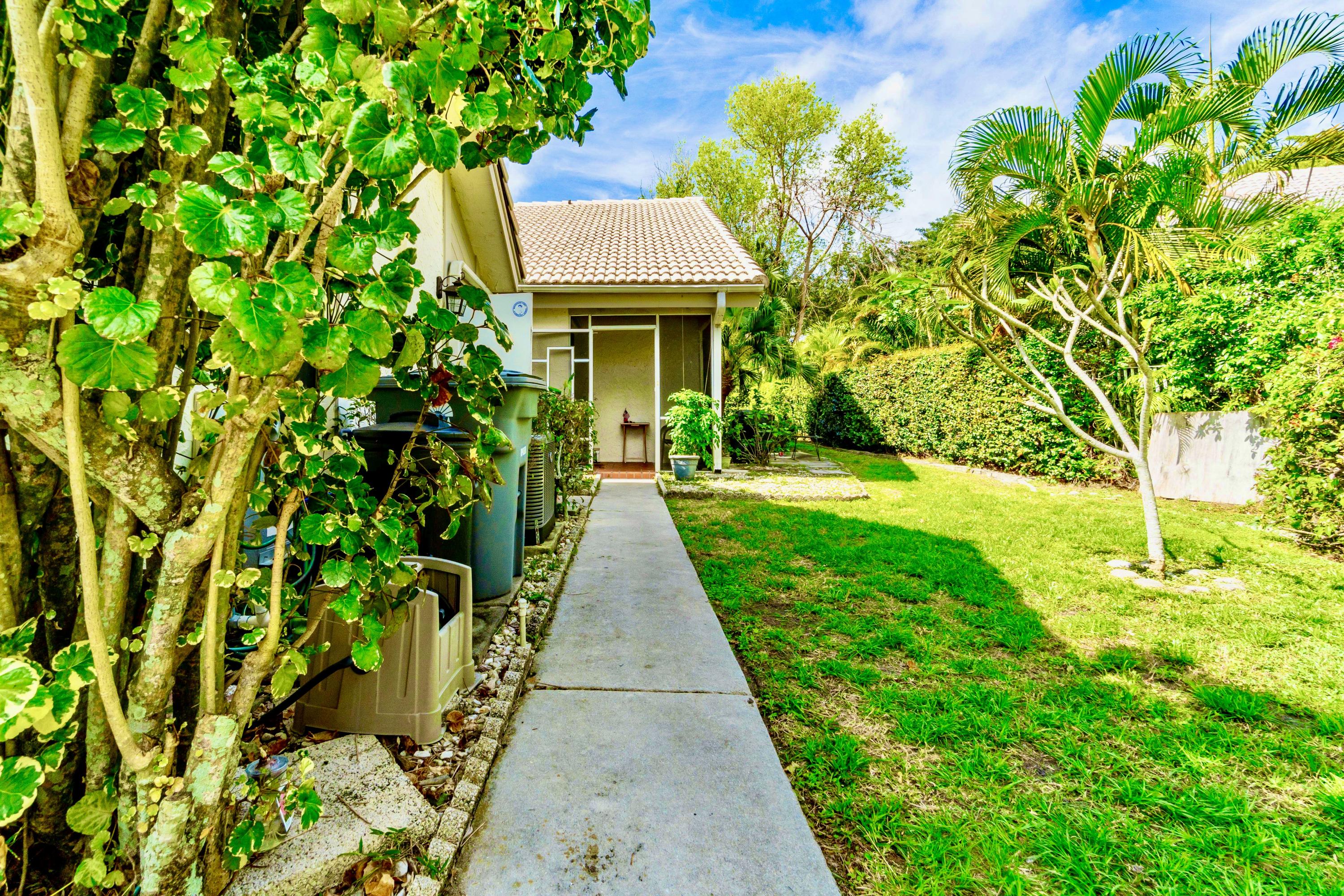 9845 Erica Court Boca Raton, FL 33496 - Photo 6 of 33 8DB3464D-CB28-4064-9992-3ACF6B0D09EC_1_2