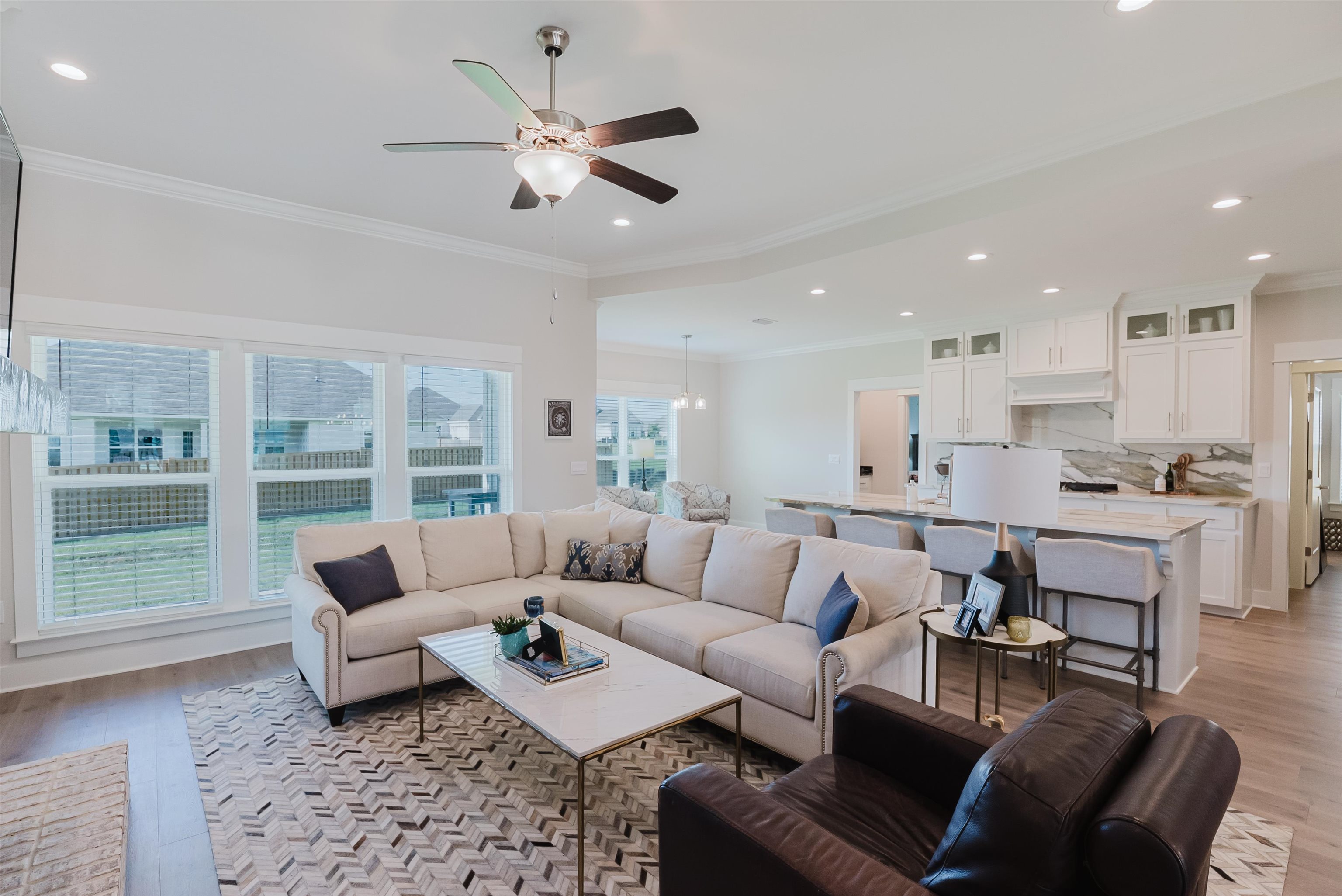 380 Garrison Boulevard Fairhope, AL 36532 - Photo 4 of 39 Living Room