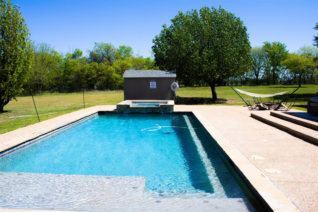 611 Gladness, Unit A Rhome, TX 76078 - Photo 9 of 40
