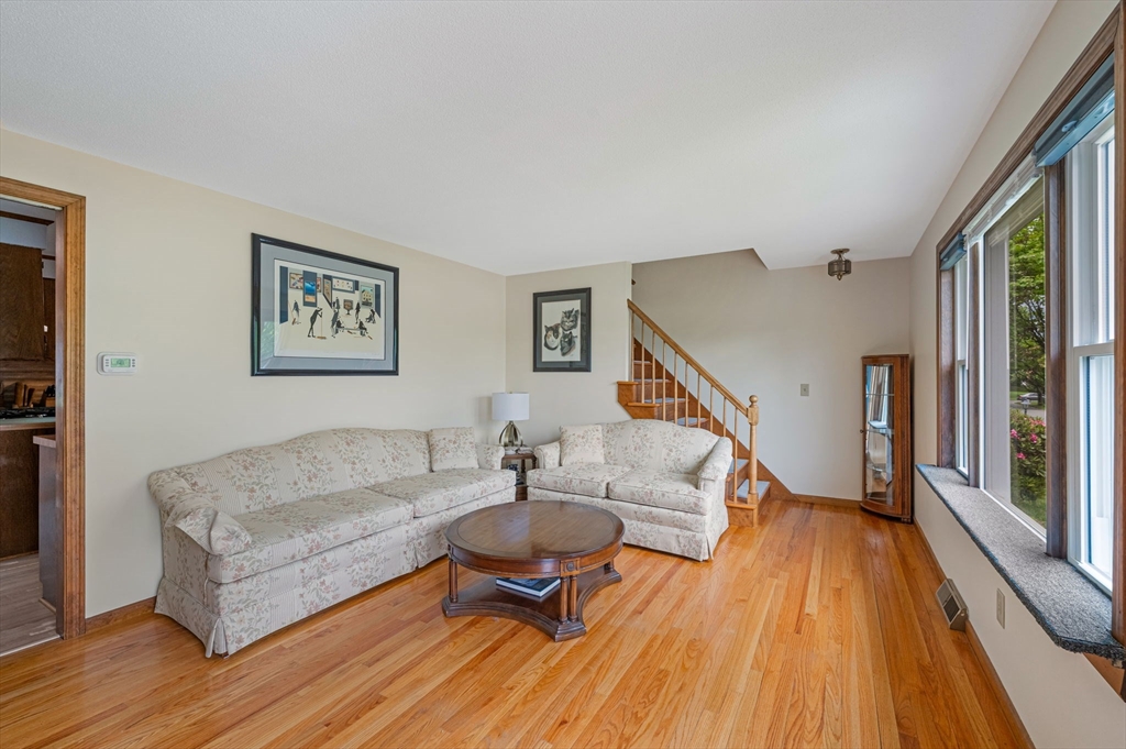 50 Emerson Street Springfield, MA 01118 - Photo 5 of 42