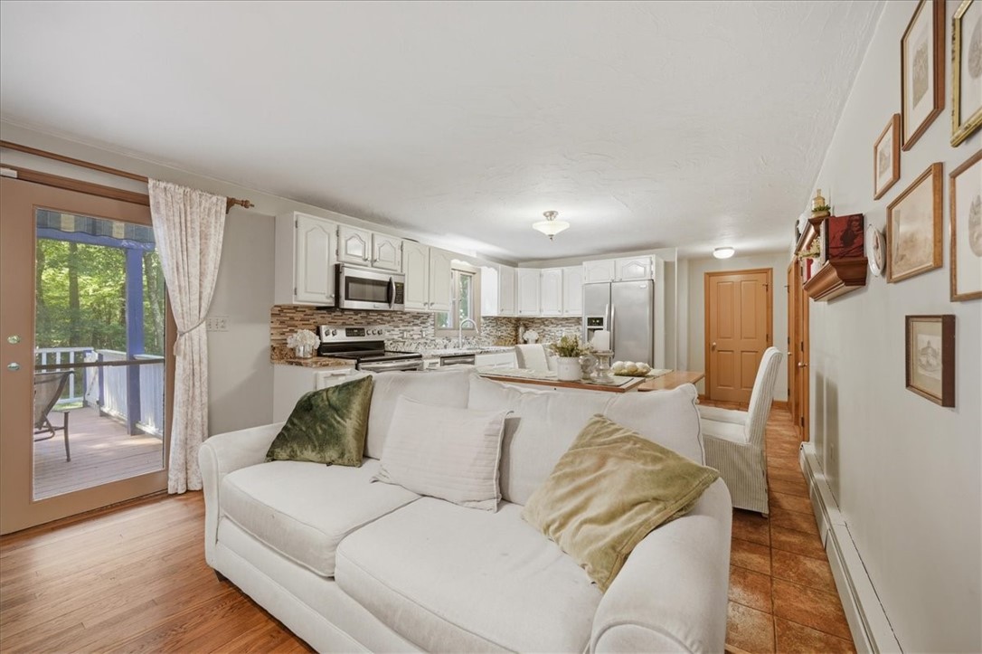 122 Burlingame Road Smithfield, RI 02917 - Photo 14 of 40 Gallery Image 14