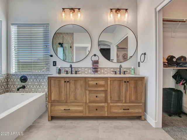 $3,800 | 4326 West Kenai Drive, New River, AZ 85087