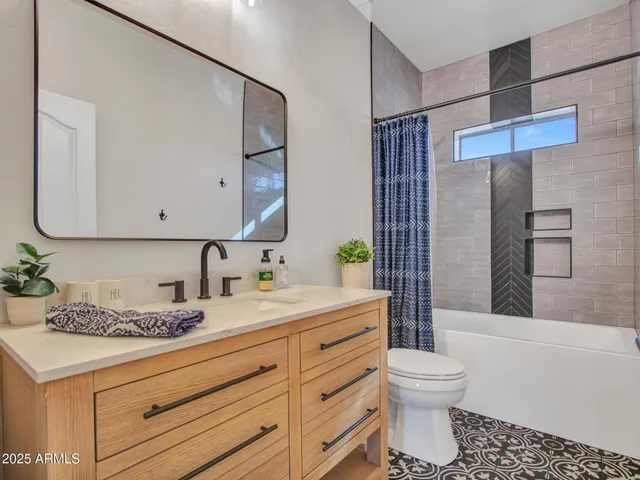 $3,800 | 4326 West Kenai Drive, New River, AZ 85087