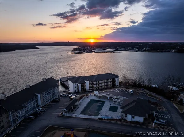 $540,000 | 4910 Worldmark Drive, Unit 2B, Osage Beach, MO 65065