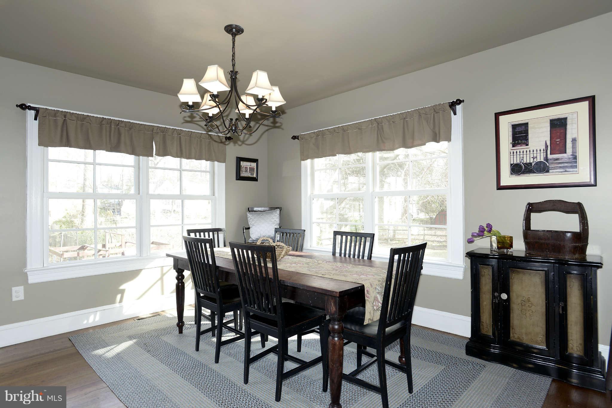 5619 Greentree Road Bethesda, MD 20817 - Photo 7 of 22 Breakfast Room