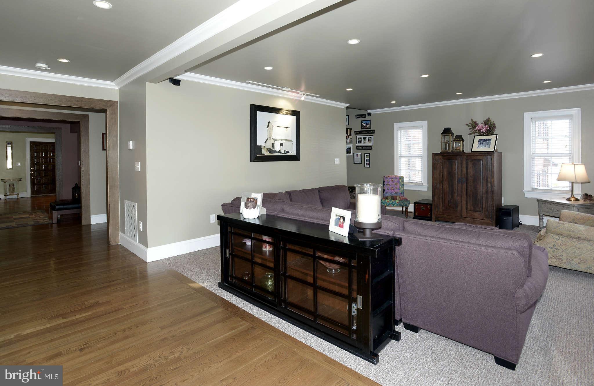 5619 Greentree Road Bethesda, MD 20817 - Photo 9 of 22 Family Room