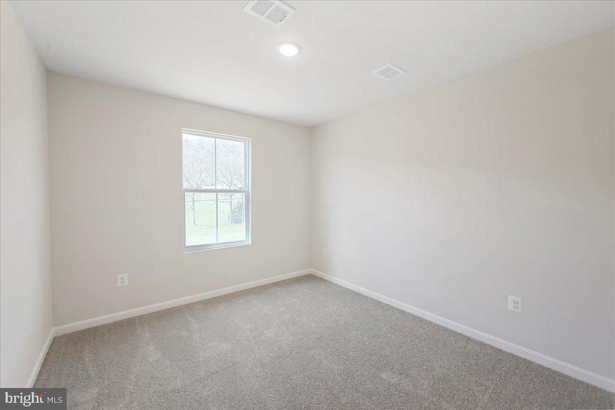 201 Whimbrel Road Hedgesville, WV 25427 - Photo 17 of 29 Similar BR 3