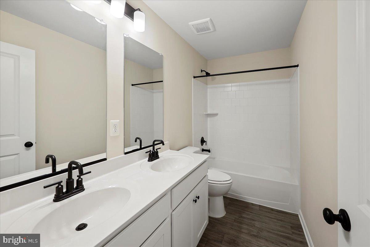 201 Whimbrel Road Hedgesville, WV 25427 - Photo 28 of 29 Similar Hallbath