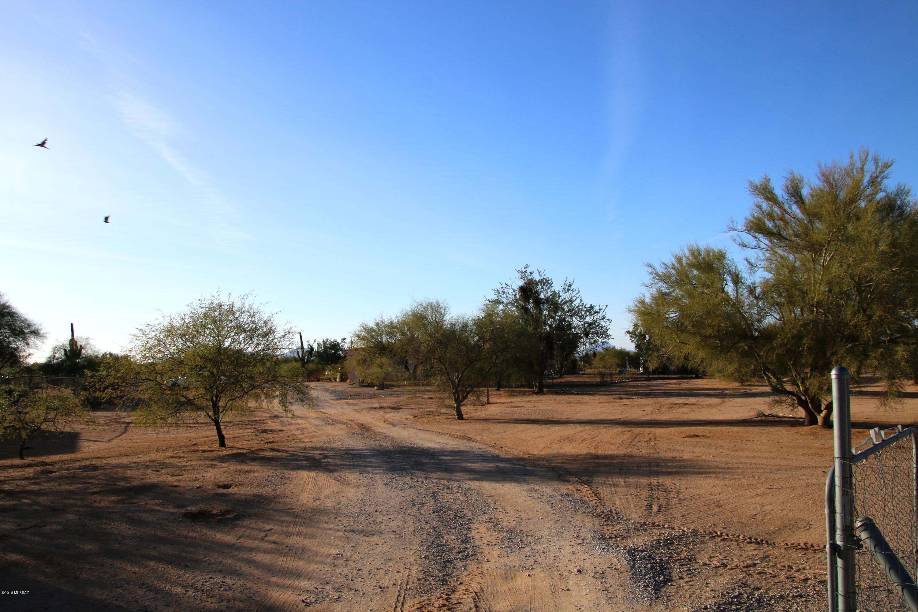 12302 West Picture Rocks Road Tucson, AZ 85743 - Photo 3 of 32 Gallery Image 3