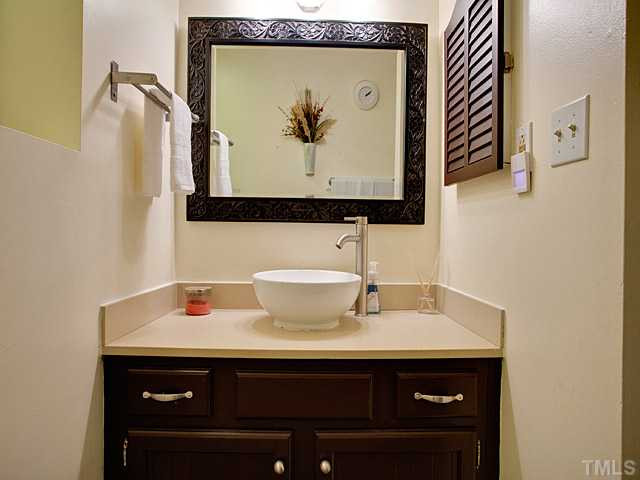 3623 Swann Street Raleigh, NC 27612 - Photo 7 of 22 Master Bath/Spa