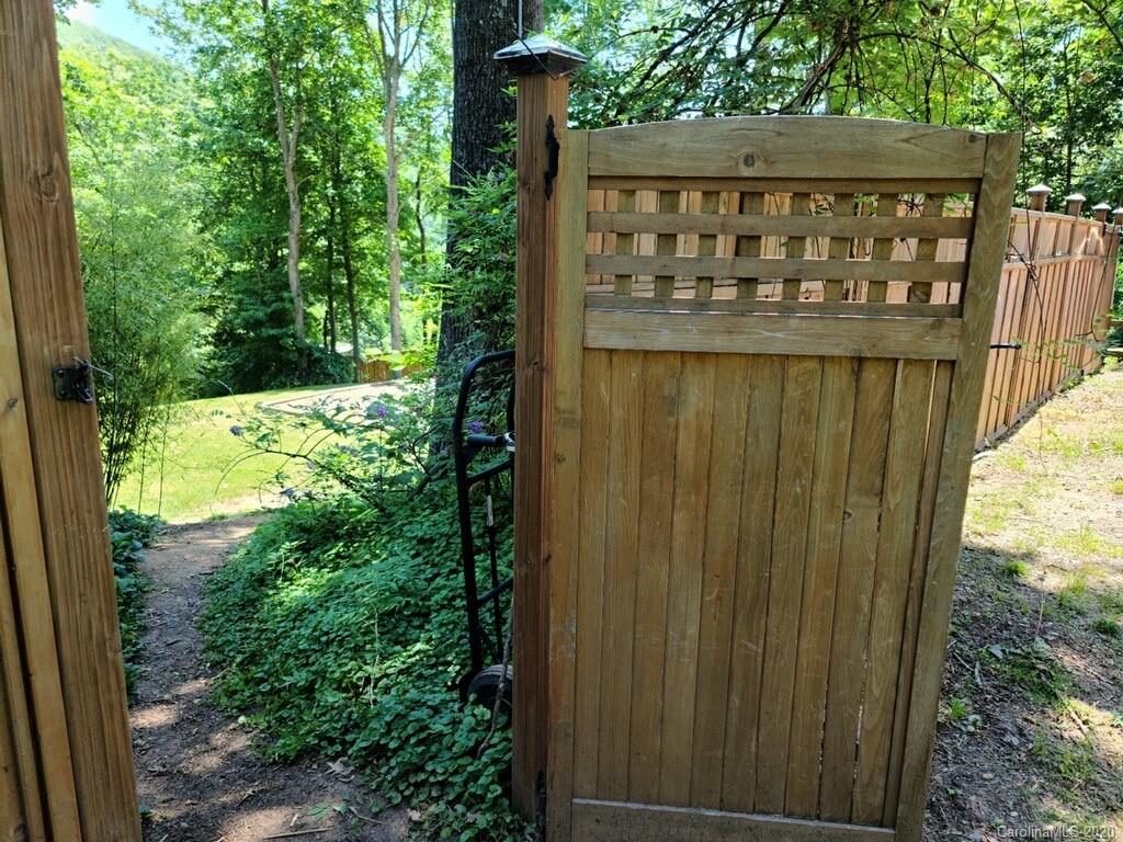 128 Red Road, Unit 25 & 26 Swannanoa, NC 28778 - Photo 21 of 28 Gallery Image 21