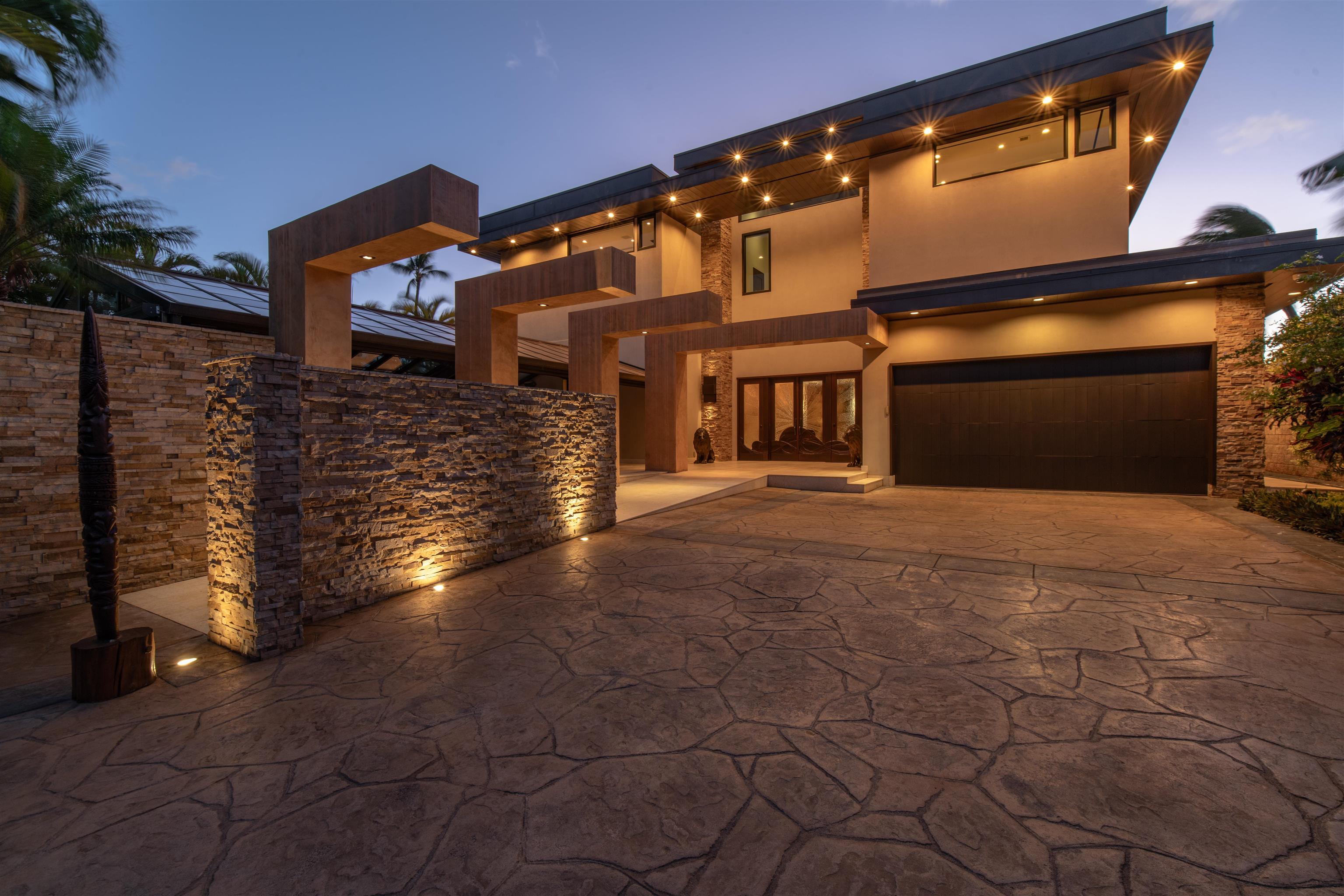 1750 Halama Street Kihei, HI 96753 - Photo 6 of 50 a front view of a building