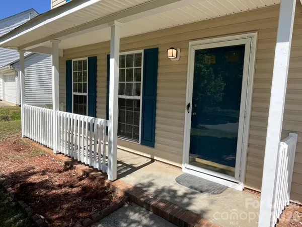$2,100 | 5637 Hedgecrest Place, Charlotte, NC 28269