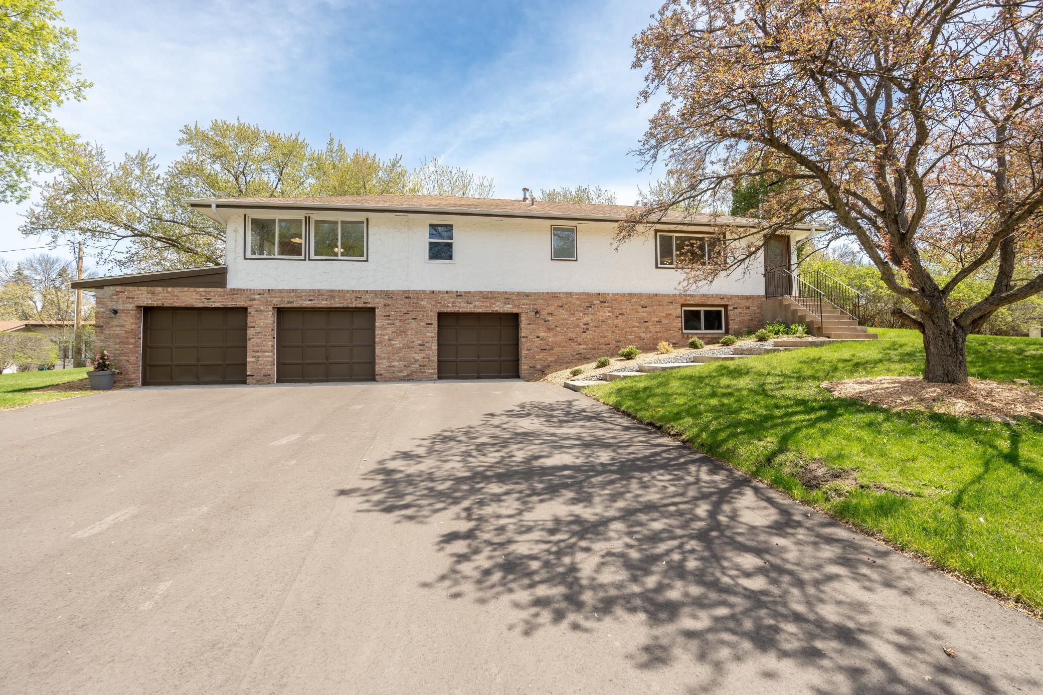 6770 Yucca Lane North Maple Grove, MN 55311 - Photo 4 of 33