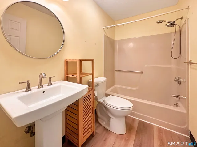 $184,900 | 902 Misty Meadow Lane, Unit 902, South Windsor, CT 06074