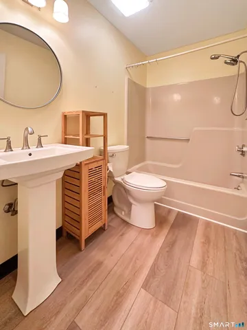 $184,900 | 902 Misty Meadow Lane, Unit 902, South Windsor, CT 06074