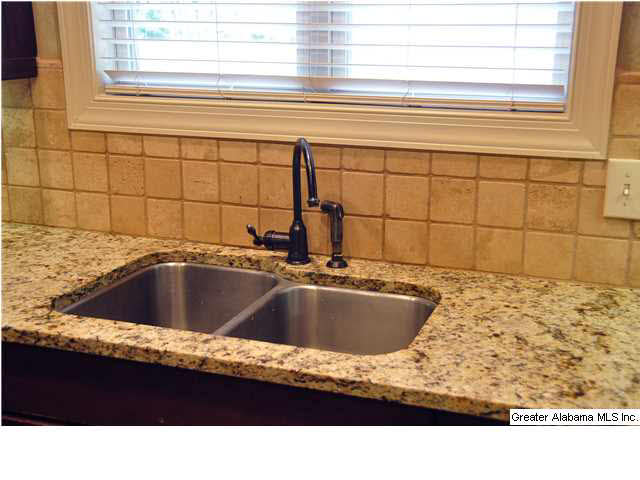 443 Heathersage Road Alabaster, AL 35114 - Photo 7 of 31