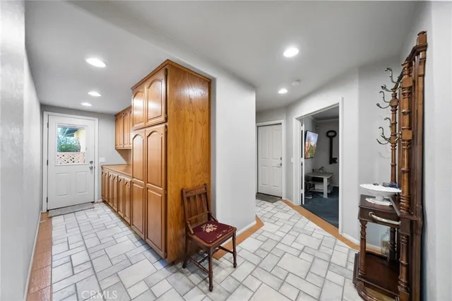 a view of entryway with interior