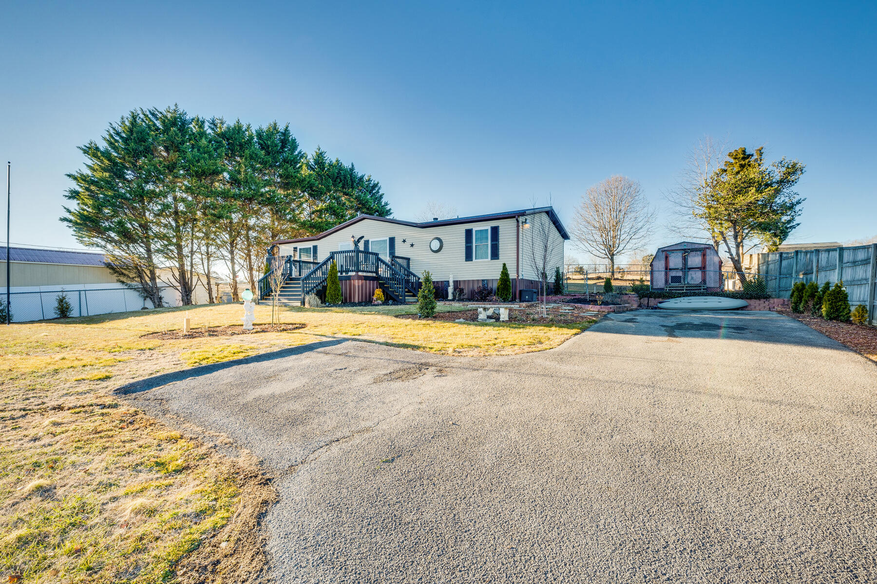 868 Bowmantown Road Limestone, TN 37681 - Photo 2 of 33 002