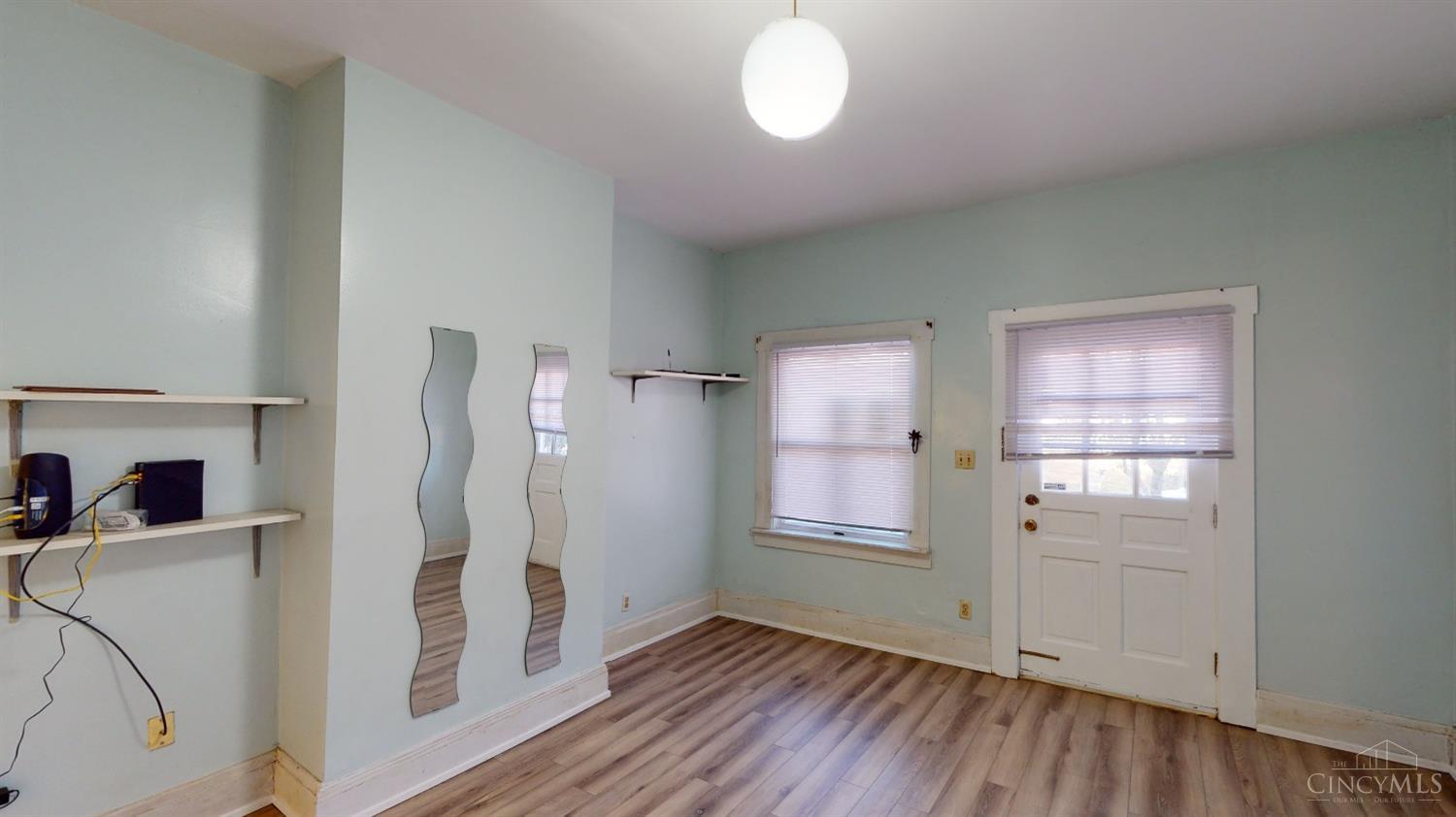 623 Riddle Road, Unit 1 Cincinnati, OH 45220 - Photo 1 of 17