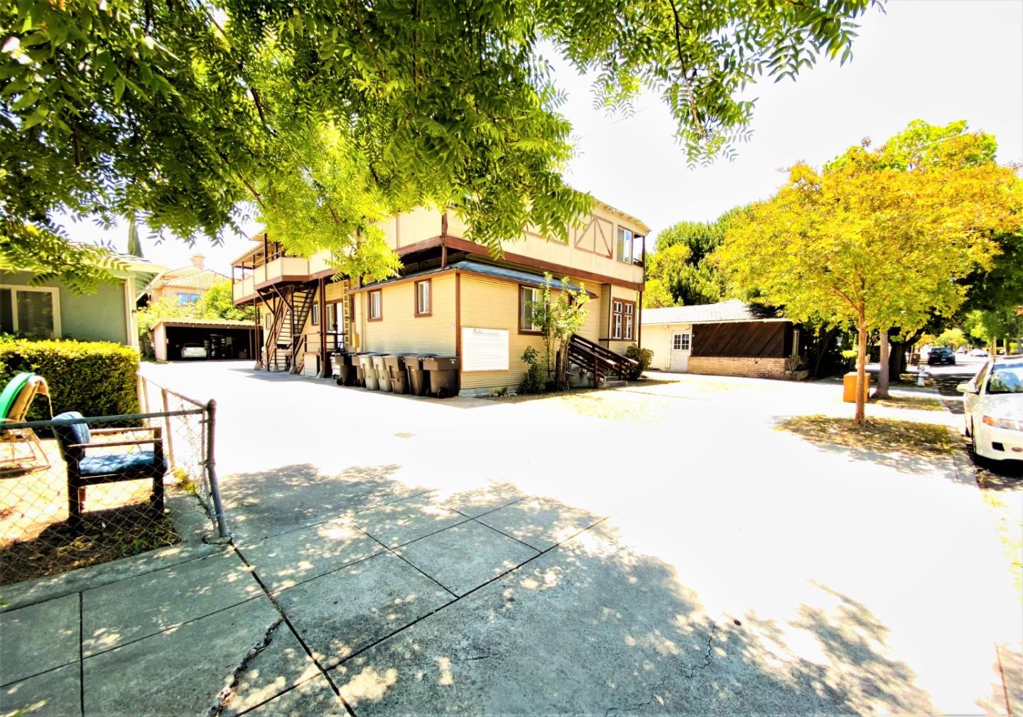 333 Franklin Street Mountain View, CA 94041 - Photo 2 of 8 a view of a street with houses