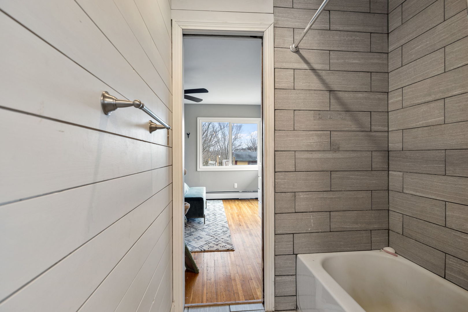 2315 East Steger Road Crete, IL 60417 - Photo 10 of 24 a bathroom with a tub