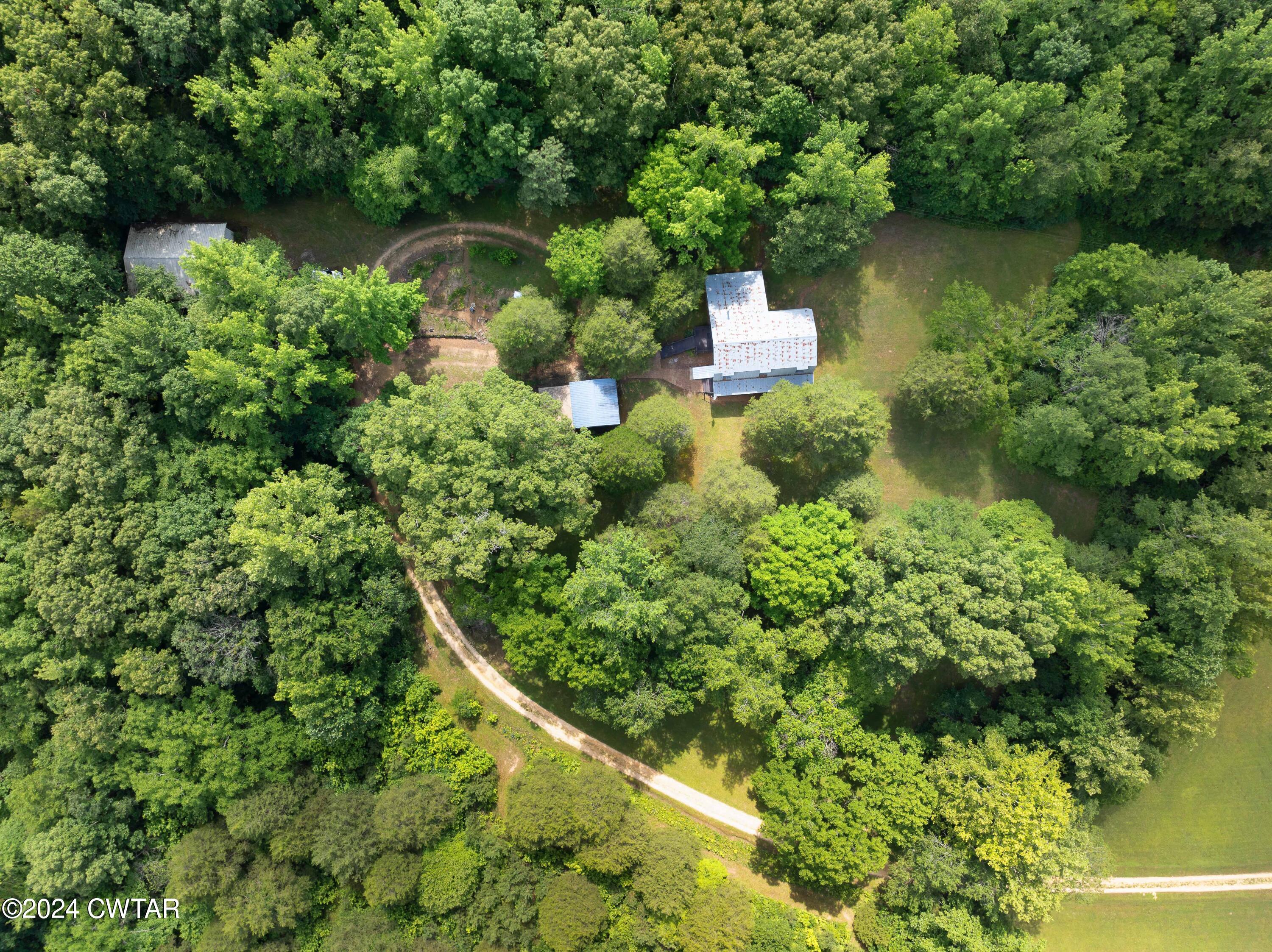 9656 Sinking Creek Road Linden, TN 37096 - Photo 4 of 52 DJI_20240627154815_0906_D