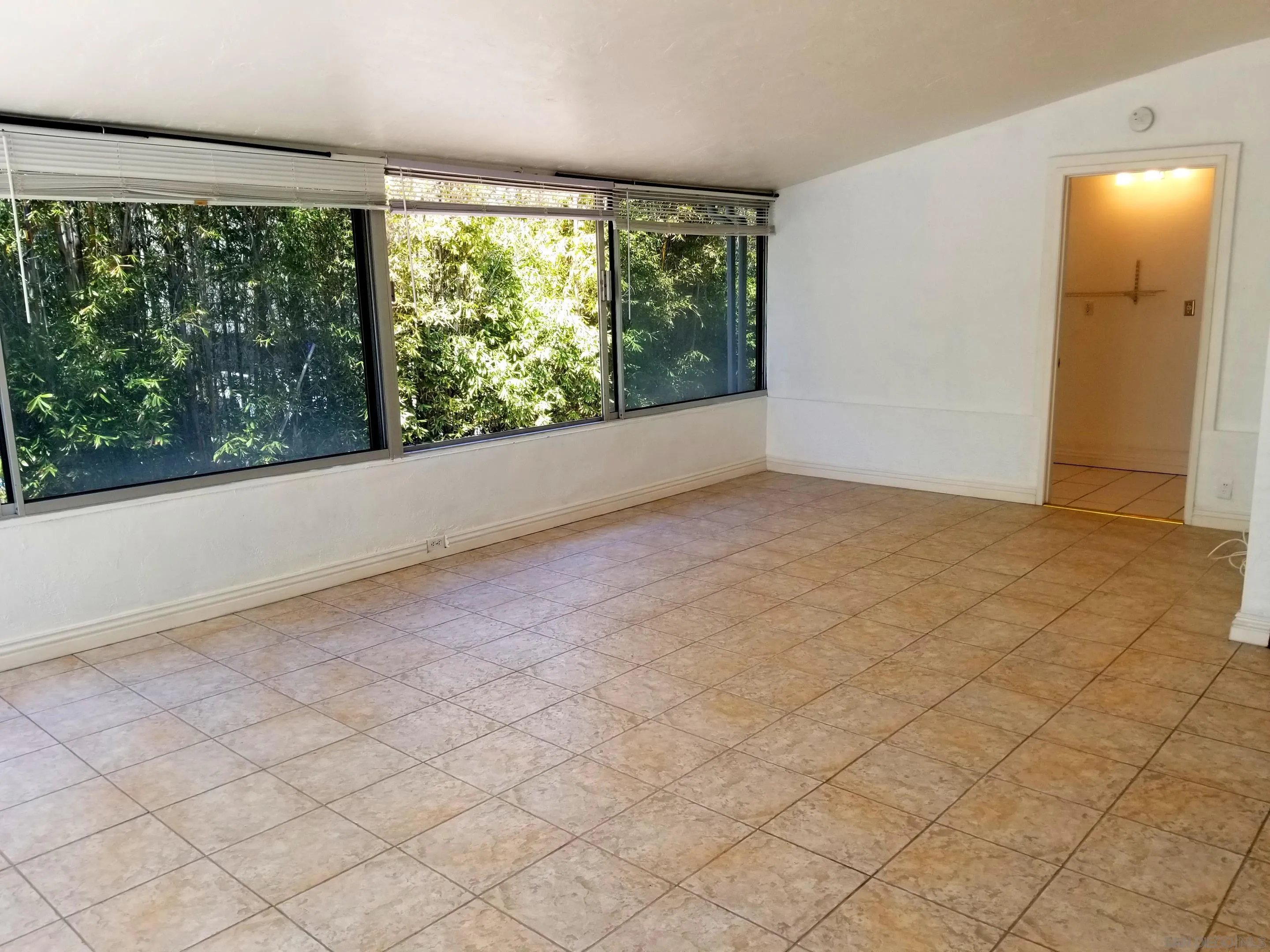 2358 Torrey Pines Road, Unit 19 La Jolla, CA 92037 - Photo 19 of 28