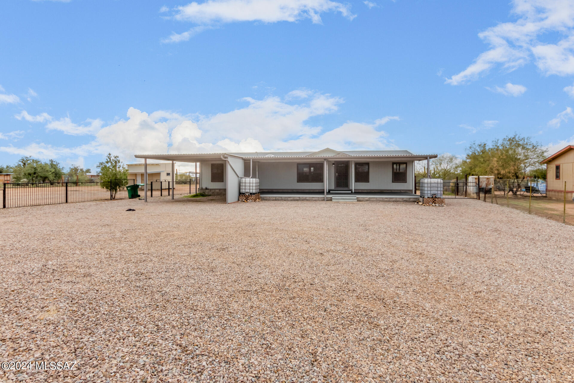 5875 North Avra Road Tucson, AZ 85743 - Photo 4 of 35 Gallery Image 4