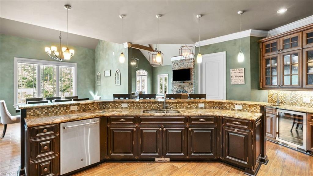 636 Lee Road Thomasville, NC 27360 - Photo 11 of 48