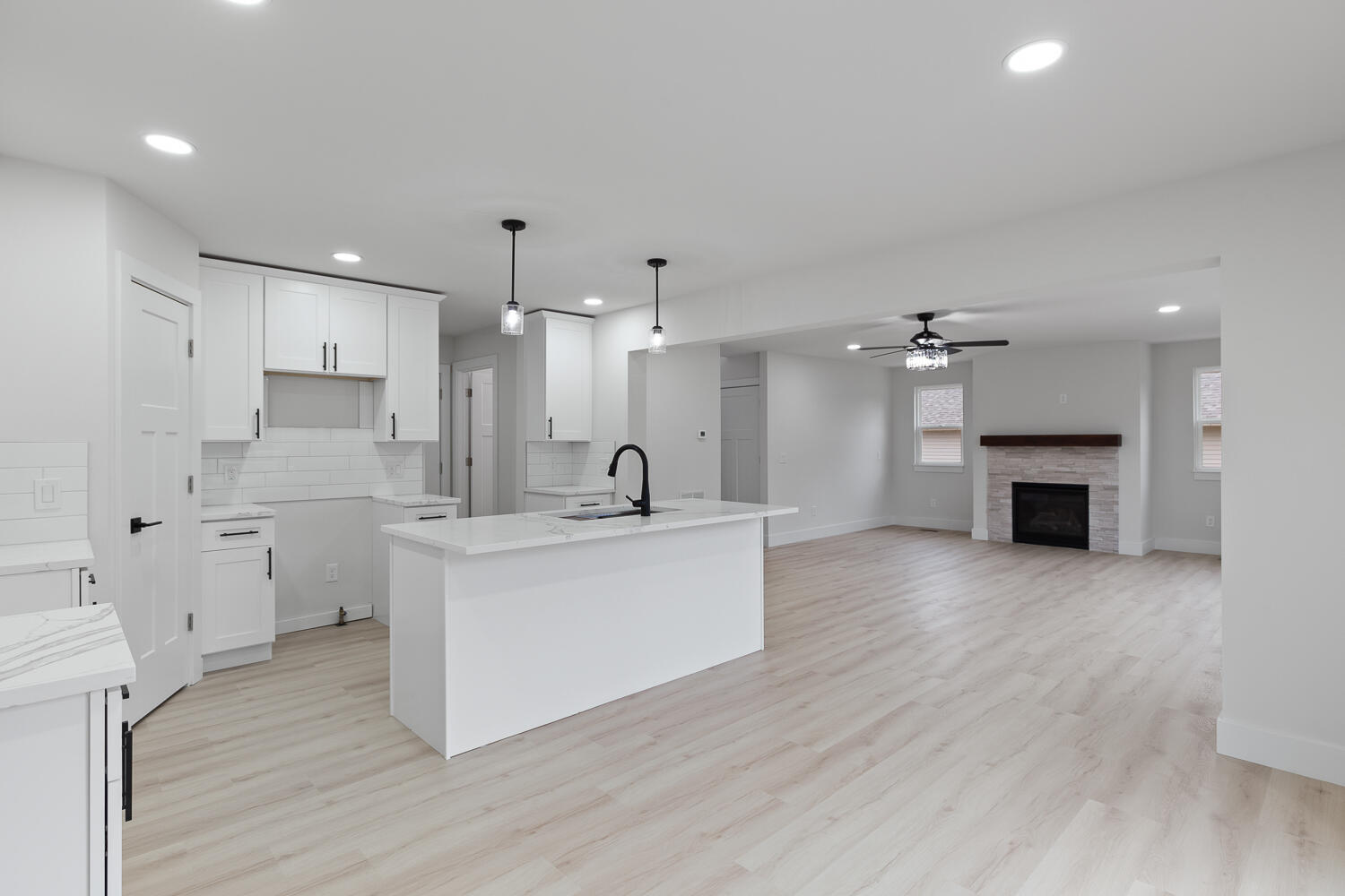 2573 East Valley Road Adrian, MI 49221 - Photo 12 of 33 2009 Green Acres Dr - 1001