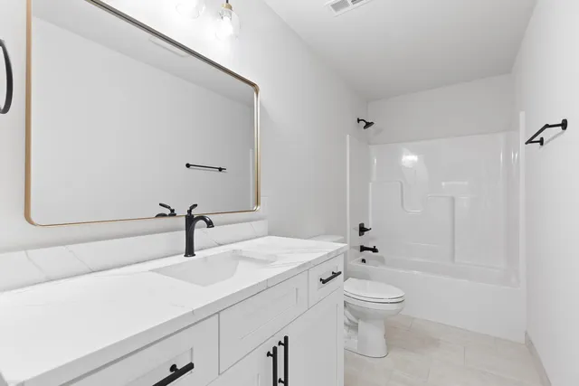 $399,000 | 2573 East Valley Road, Adrian, MI 49221