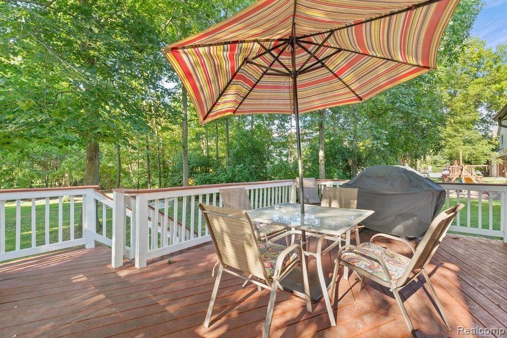 695 Woodfield Way Rochester, MI 48307 - Photo 22 of 30 GO0A3224.jpg