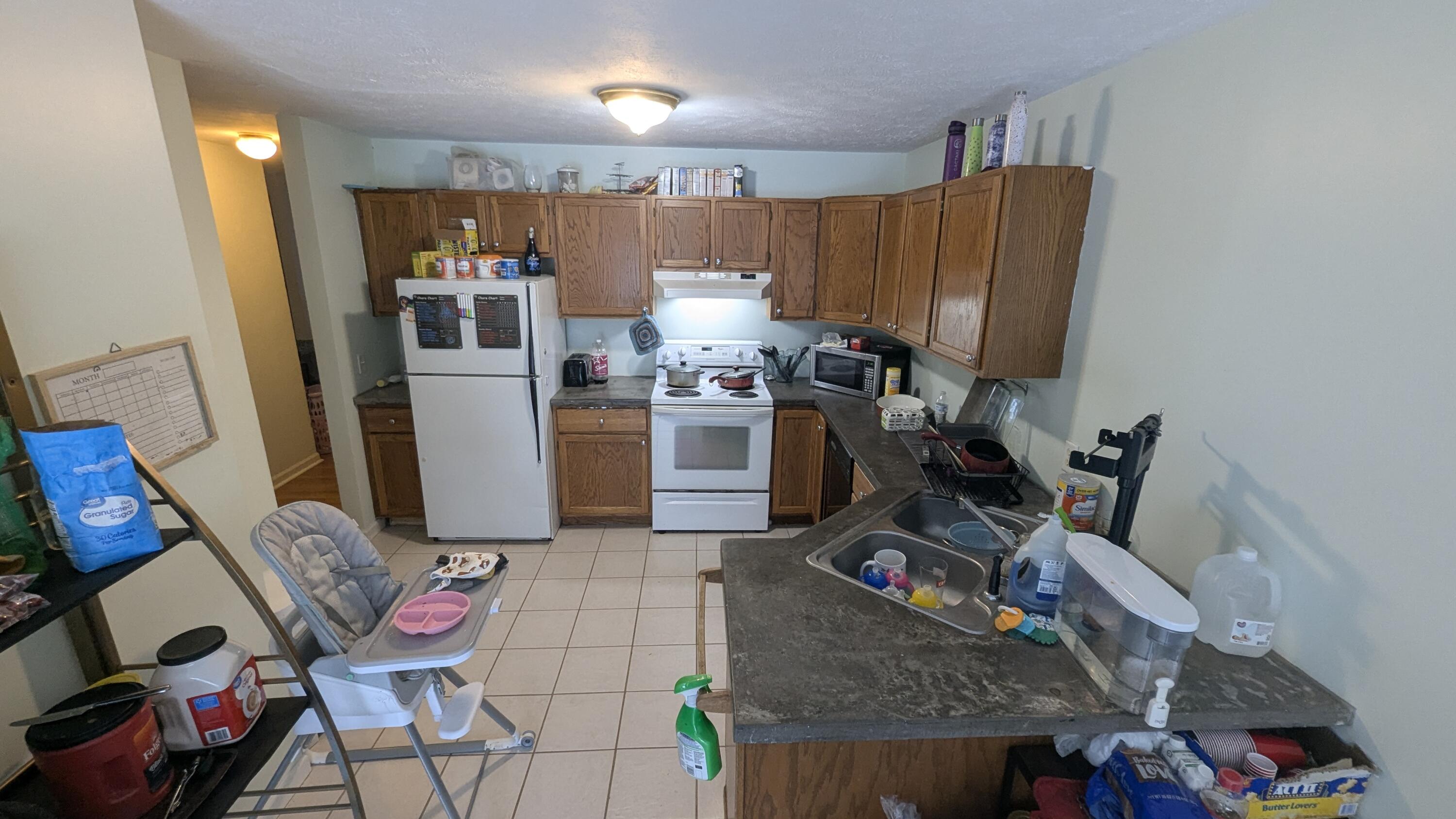 3226 Nazareth Road Kalamazoo, MI 49048 - Photo 22 of 38 PXL_20251202_202106036.RAW-01.MP.COVER