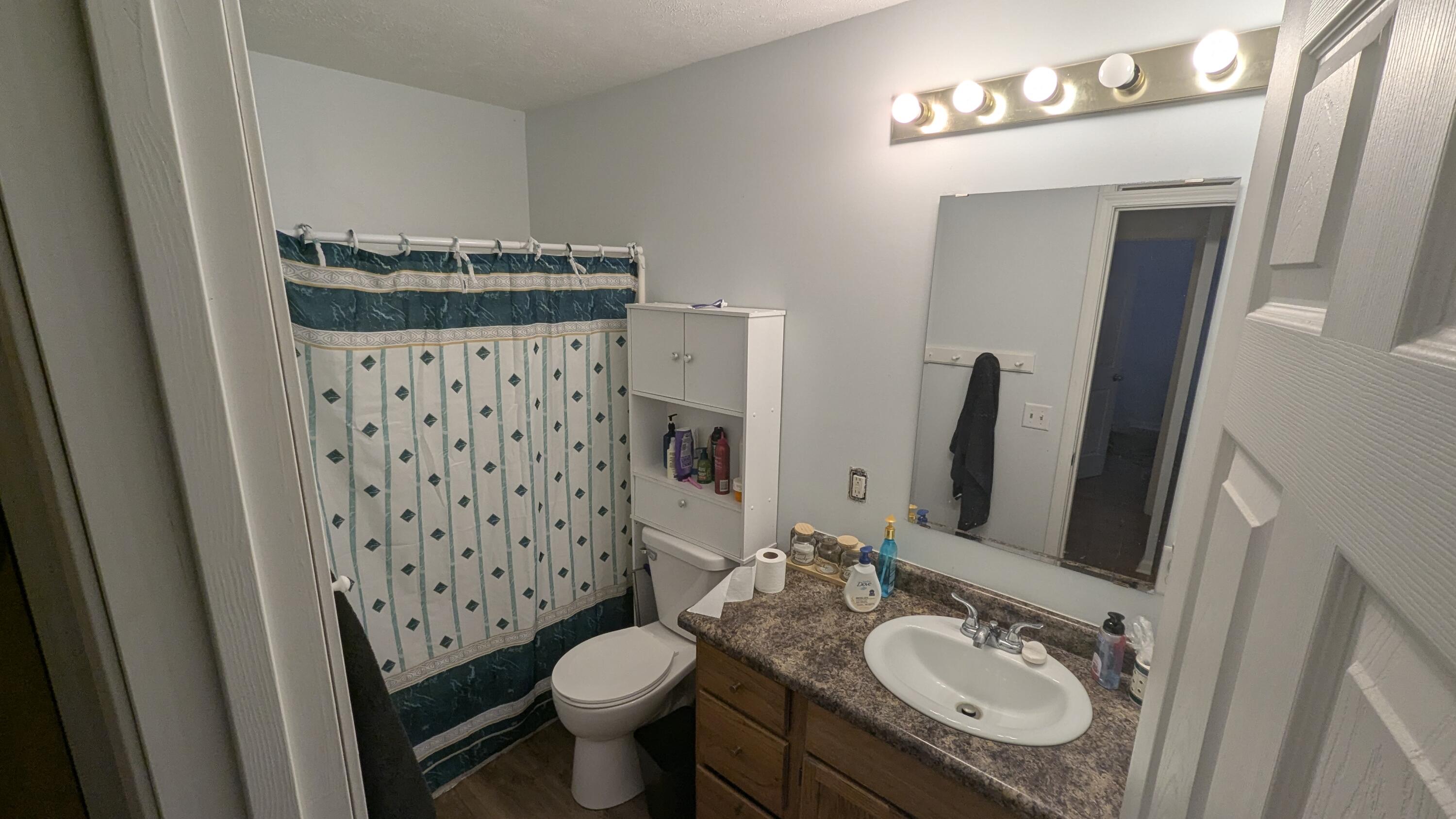 3226 Nazareth Road Kalamazoo, MI 49048 - Photo 24 of 38 PXL_20251202_202140810.RAW-01.MP.COVER