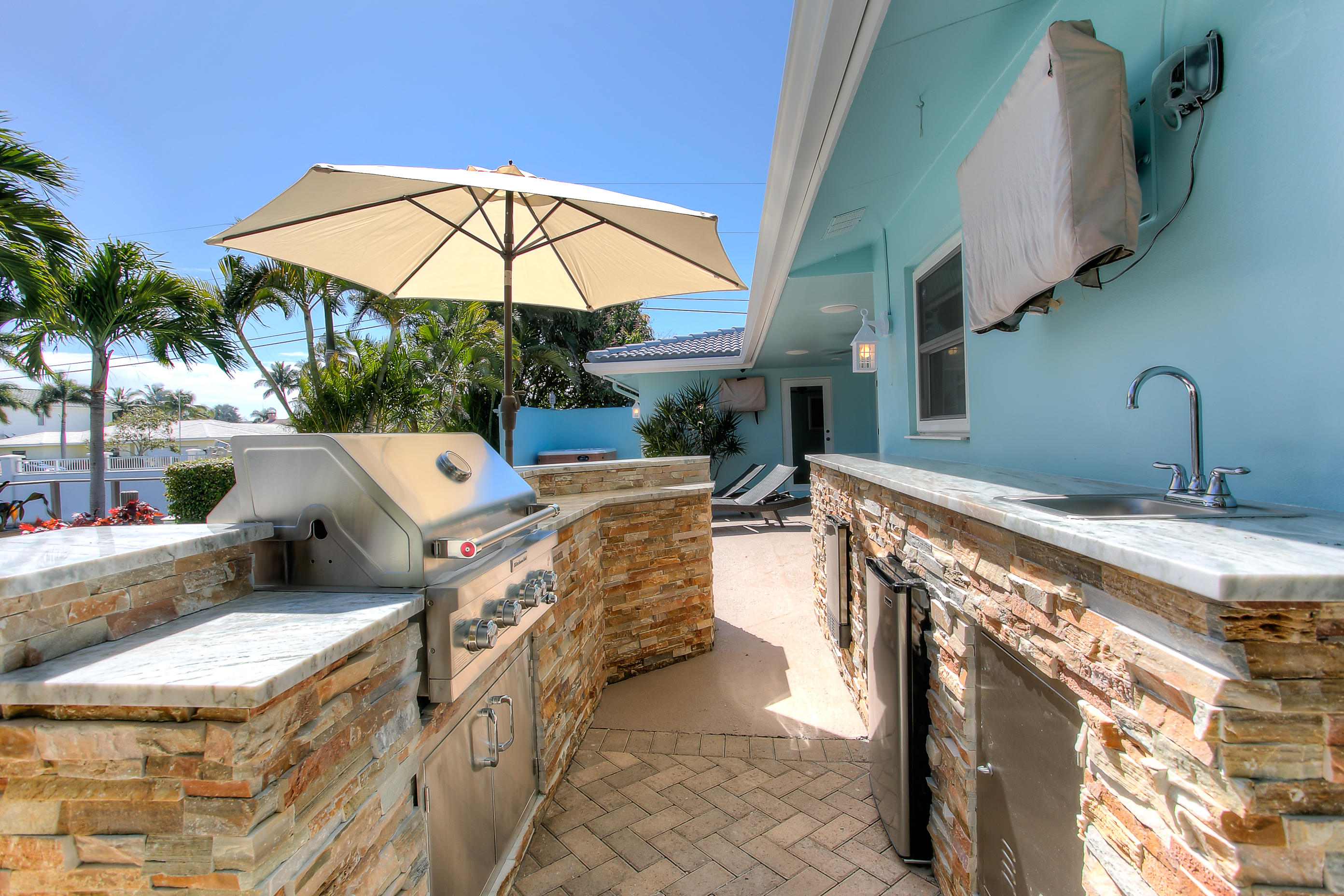 5800 Northeast 7th Avenue Boca Raton, FL 33487 - Photo 16 of 23 Brand New Summer Kitchen and Bar