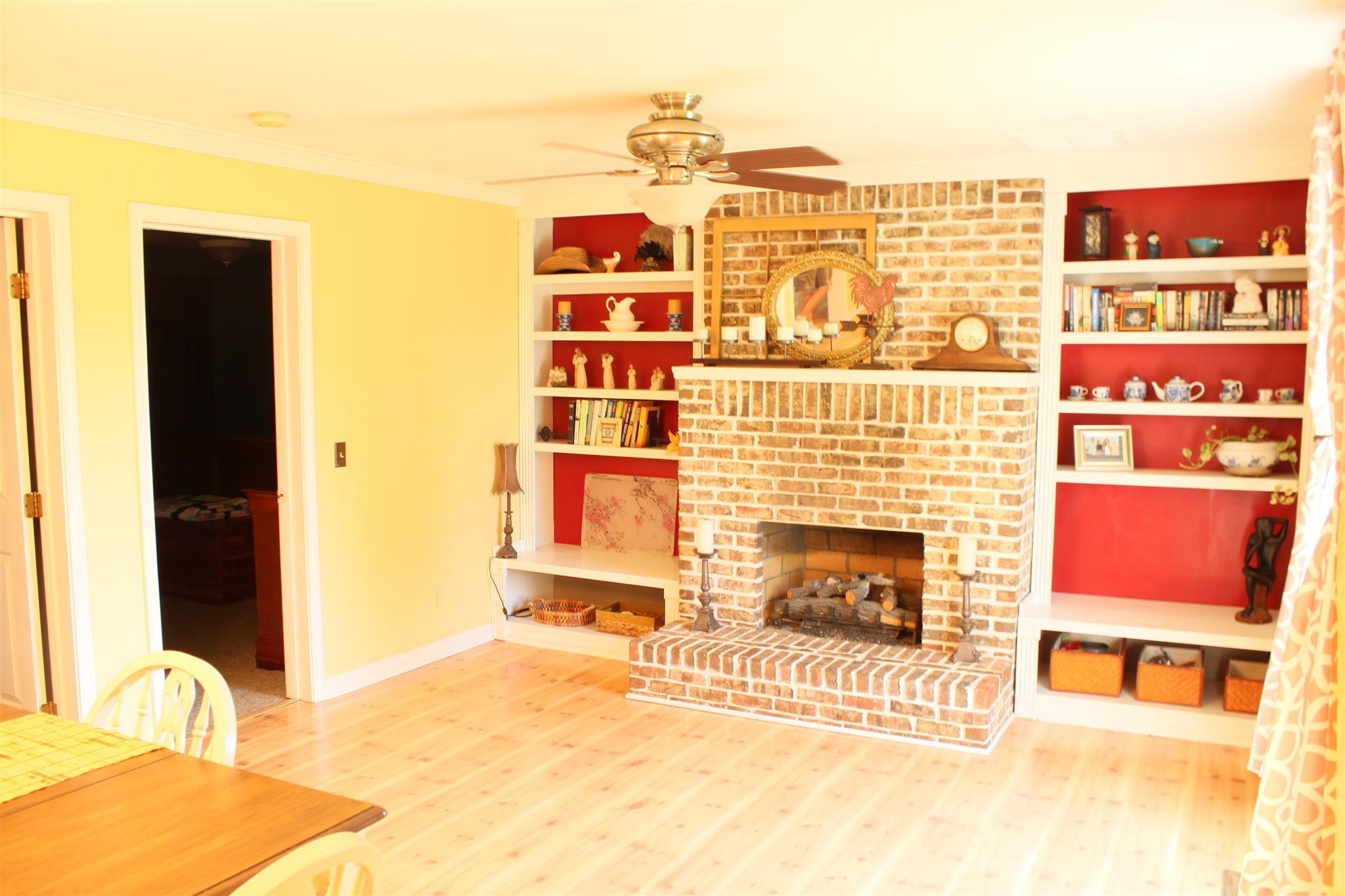 3718 Dobbin Road Springfield, TN 37172 - Photo 11 of 22 a living room with furniture and a fireplace