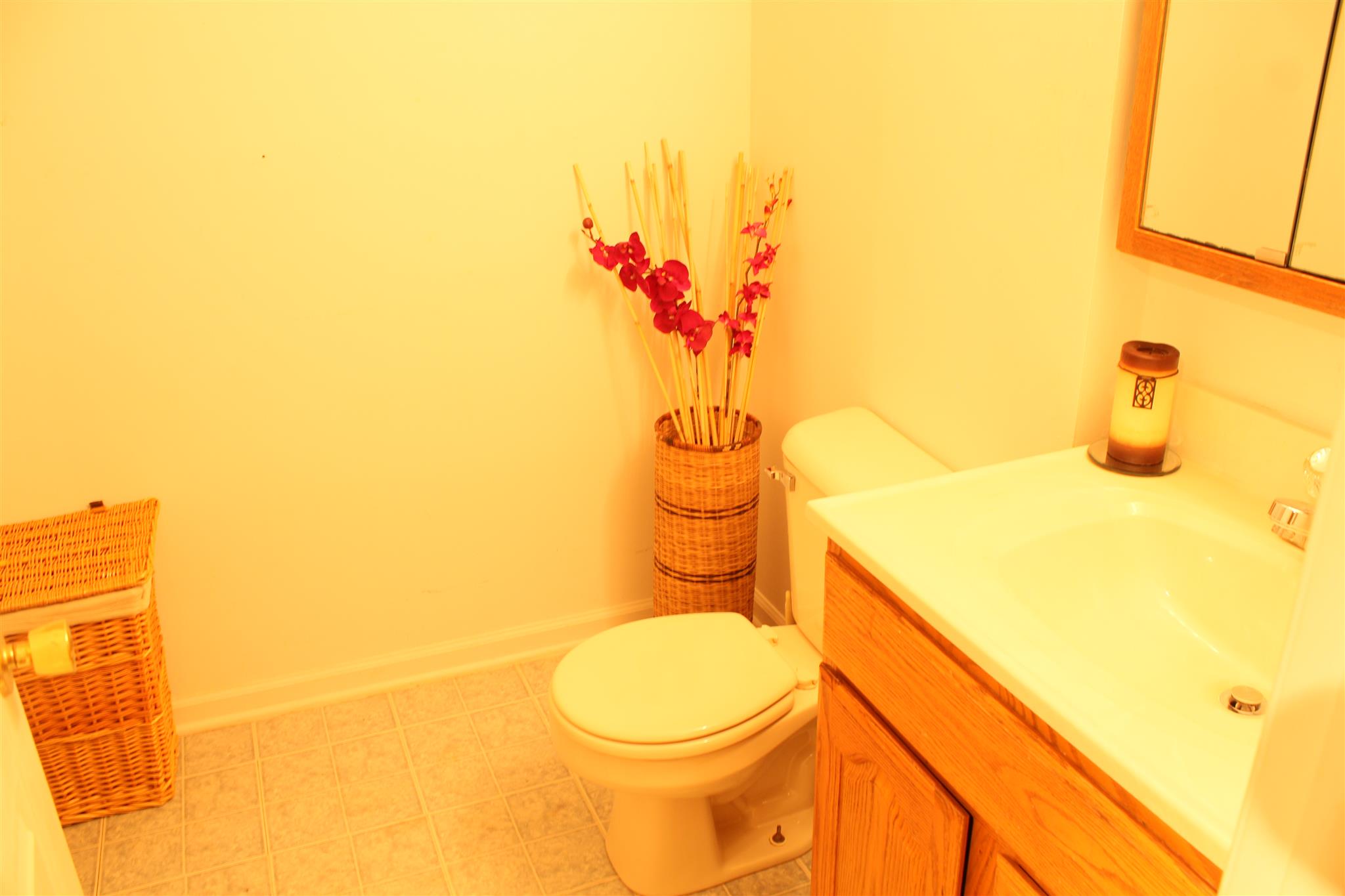 3718 Dobbin Road Springfield, TN 37172 - Photo 21 of 22 a bathroom with a toilet and a sink