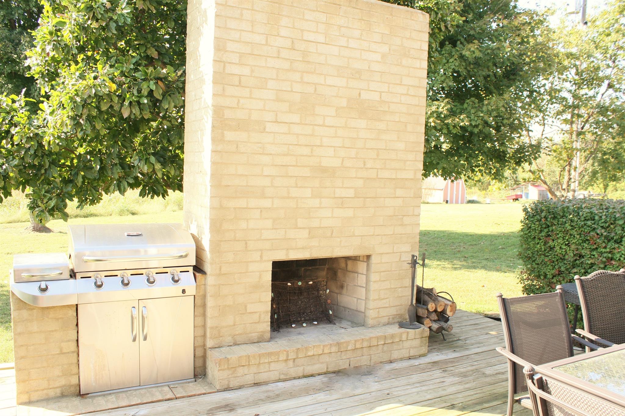 3718 Dobbin Road Springfield, TN 37172 - Photo 6 of 22 a view of outdoor space with seating area