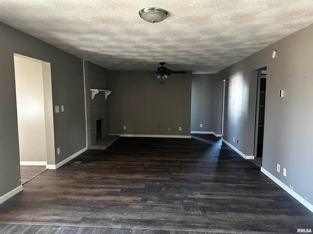 $64,900 | 1102 Bailey Lane, Benton, IL 62812